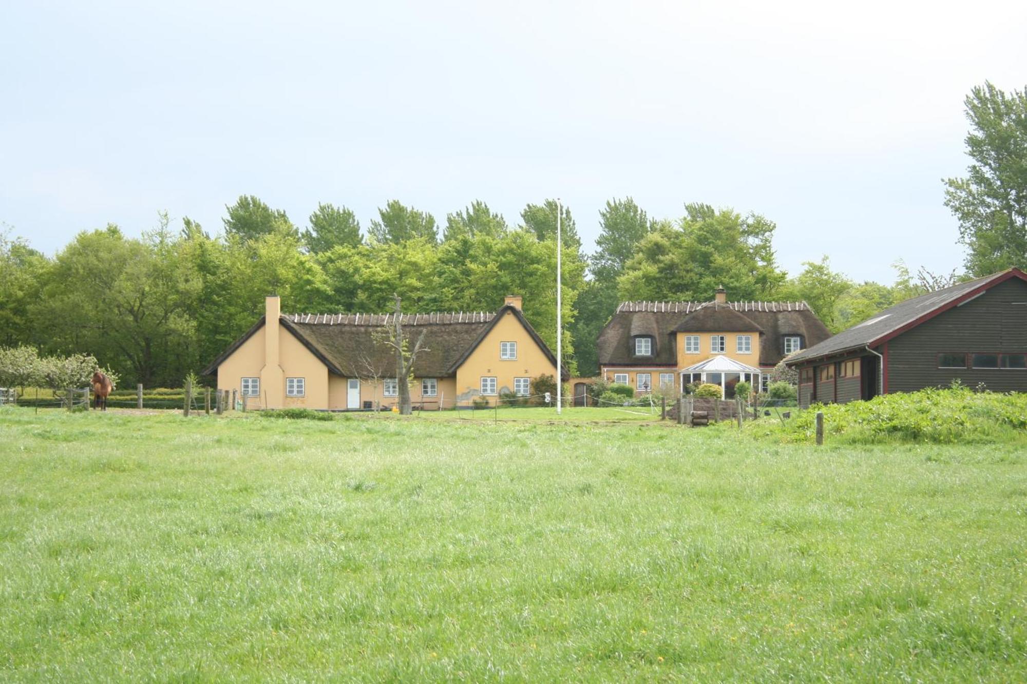 Grastenhus Guesthouse Thuro By Bagian luar foto